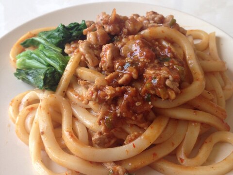 正月菜を添えて♪汁なし坦々麺風ピリ辛うどん♪